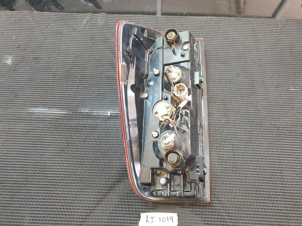 Nissan Navara Right Taillight
