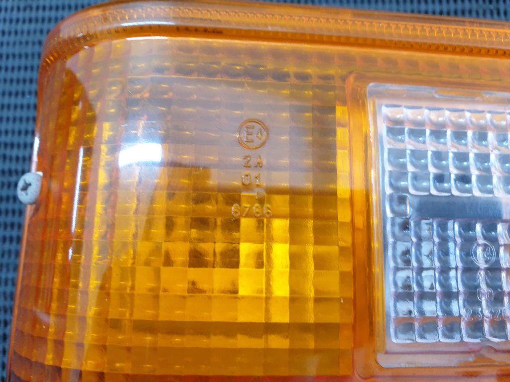 Mahindra Bolero Left Taillight