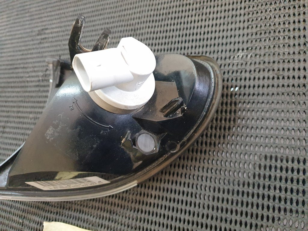 BMW 3 Series E46 Right Front Indicator Light