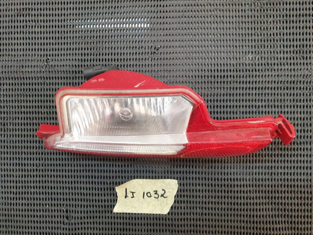 Fiat 500 Right Rear Bumper Reverse and Fog Lamp