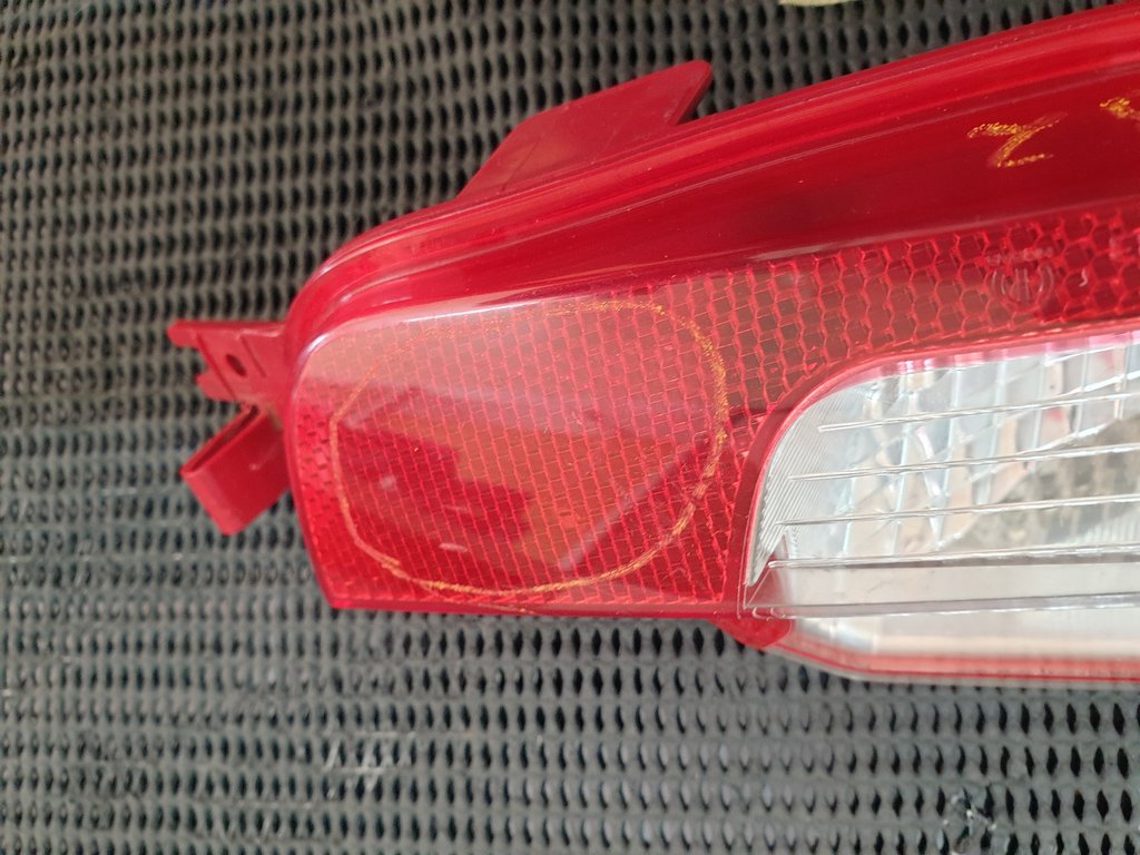 Fiat 500 Right Rear Bumper Reverse and Fog Lamp