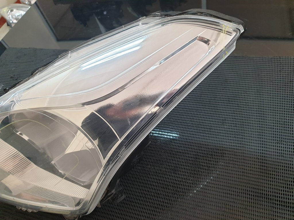 Toyota Starlet Suzuki Baleno Left Headlight