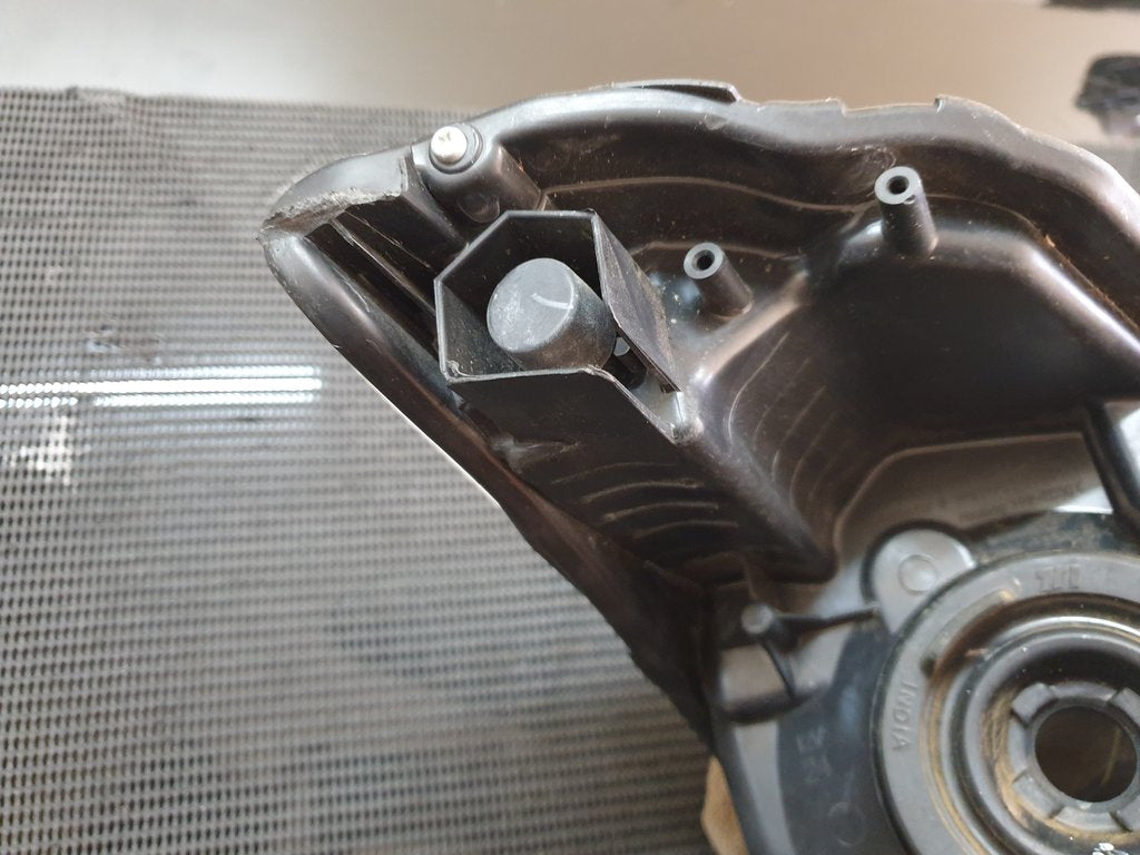 Toyota Starlet Suzuki Baleno Left Headlight