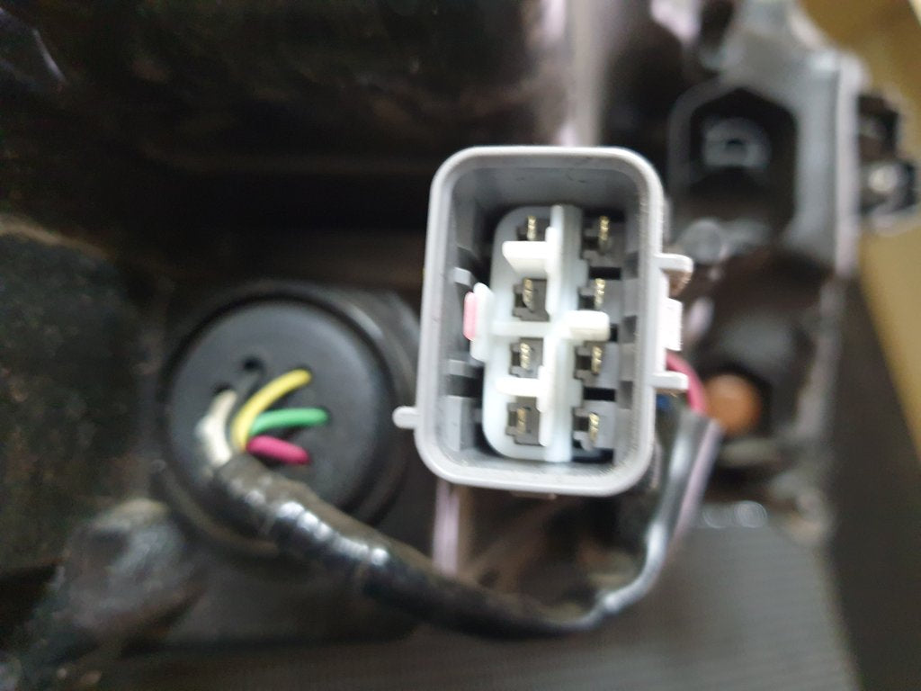 Toyota Hilux Left Headlight