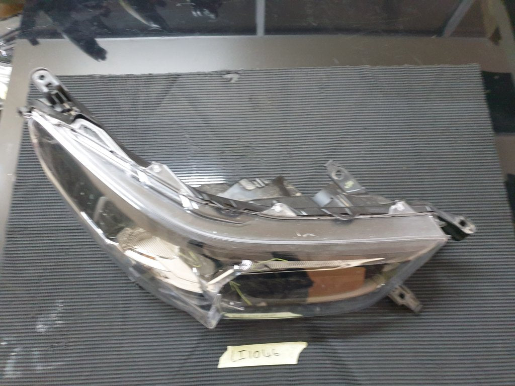 Toyota Hilux Right Headlight