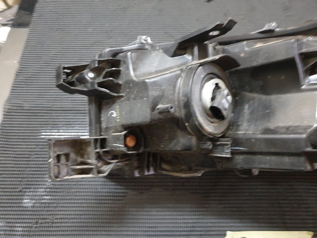 Toyota Hilux Right Headlight