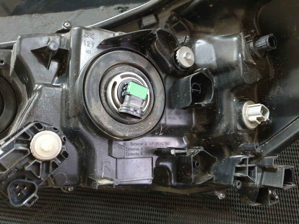 Toyota Hilux Right Headlight