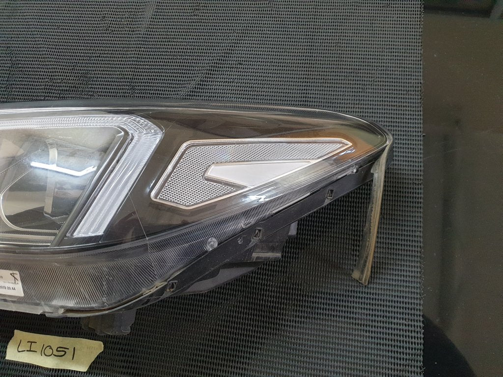 Hyundai Tucson Left Headlight