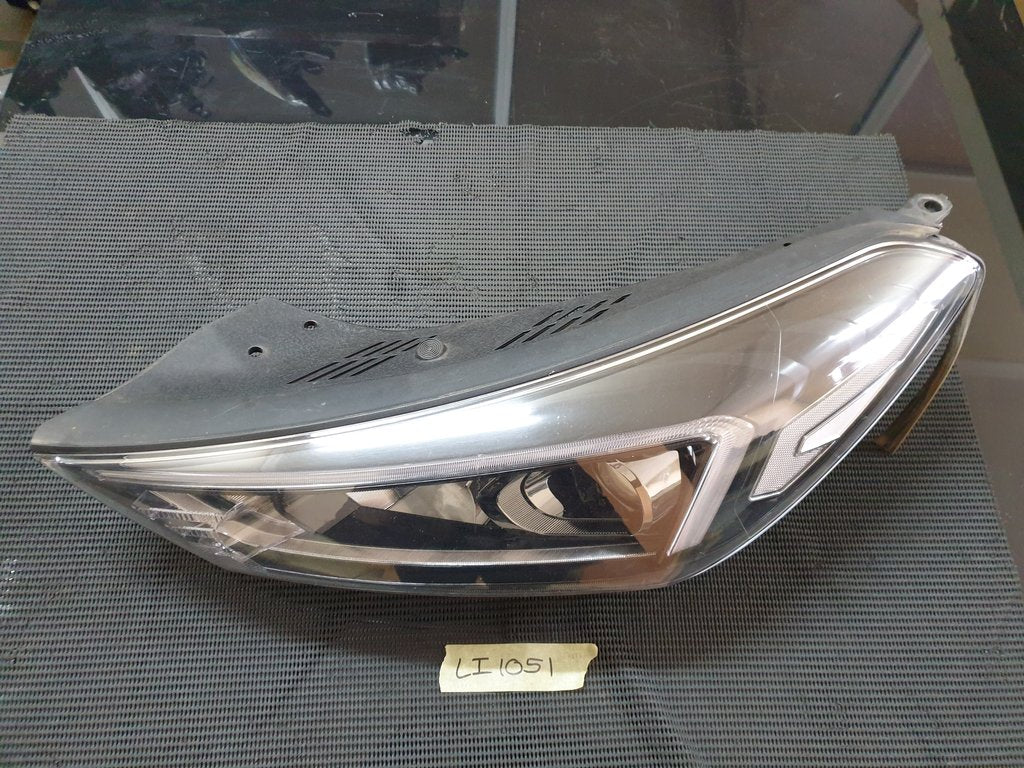 Hyundai Tucson Left Headlight