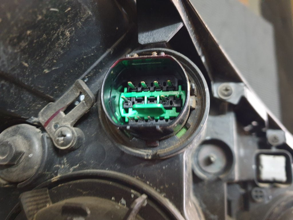 Hyundai Tucson Left Headlight