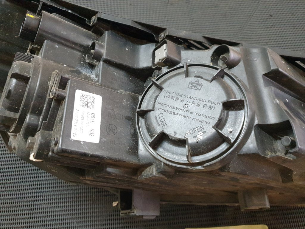 Hyundai Tucson Left Headlight