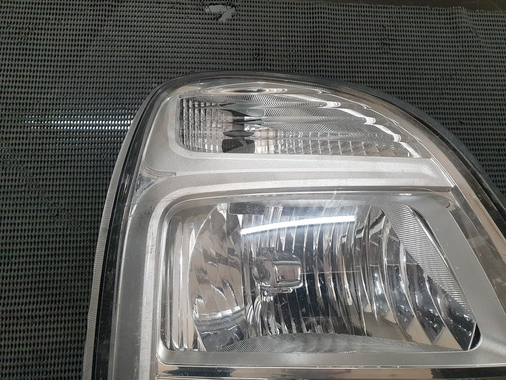 Hyundai H100 Pickup Right Headlight