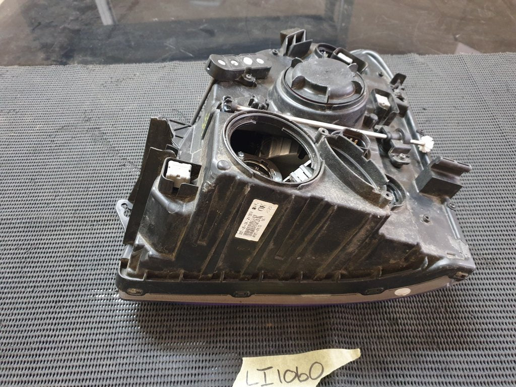 Hyundai H100 Pickup Right Headlight