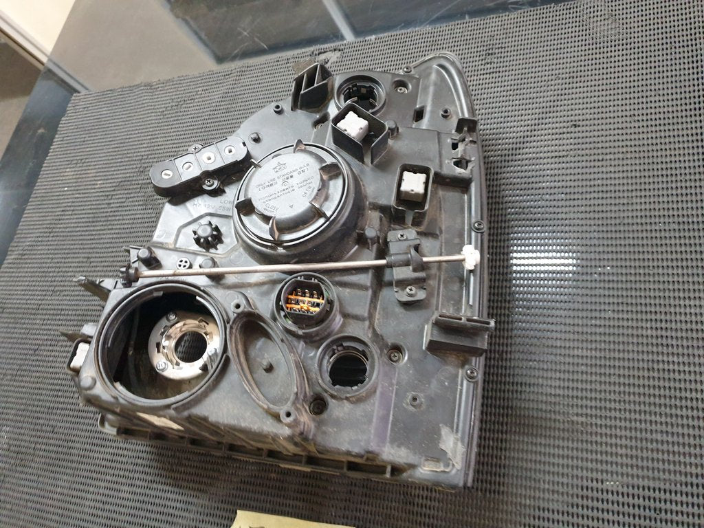 Hyundai H100 Pickup Right Headlight