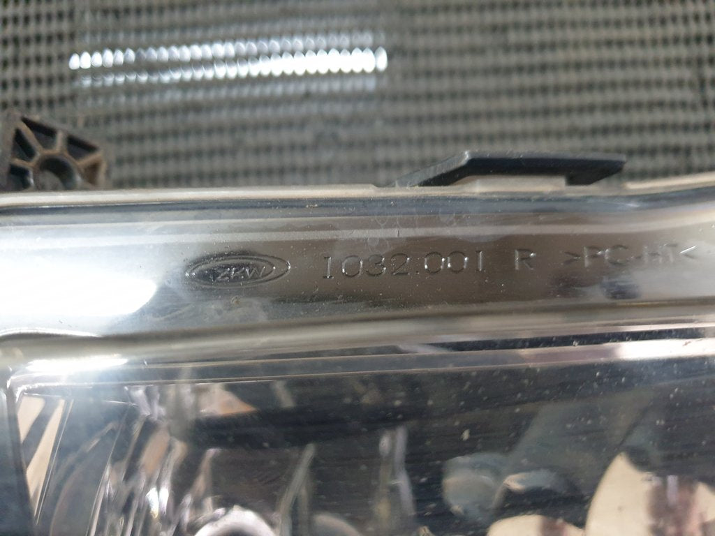 Volkswagen Transporter Right Fog Light