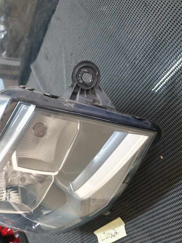 Volkswagen Transporter Right Headlight