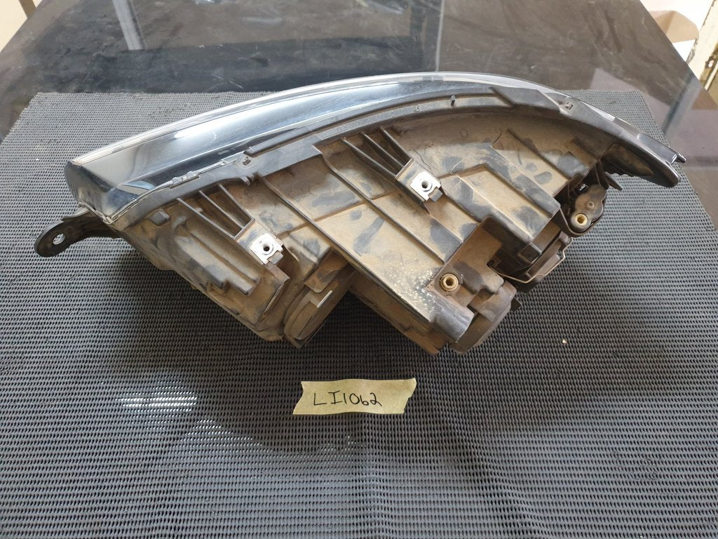 Volkswagen Transporter Right Headlight