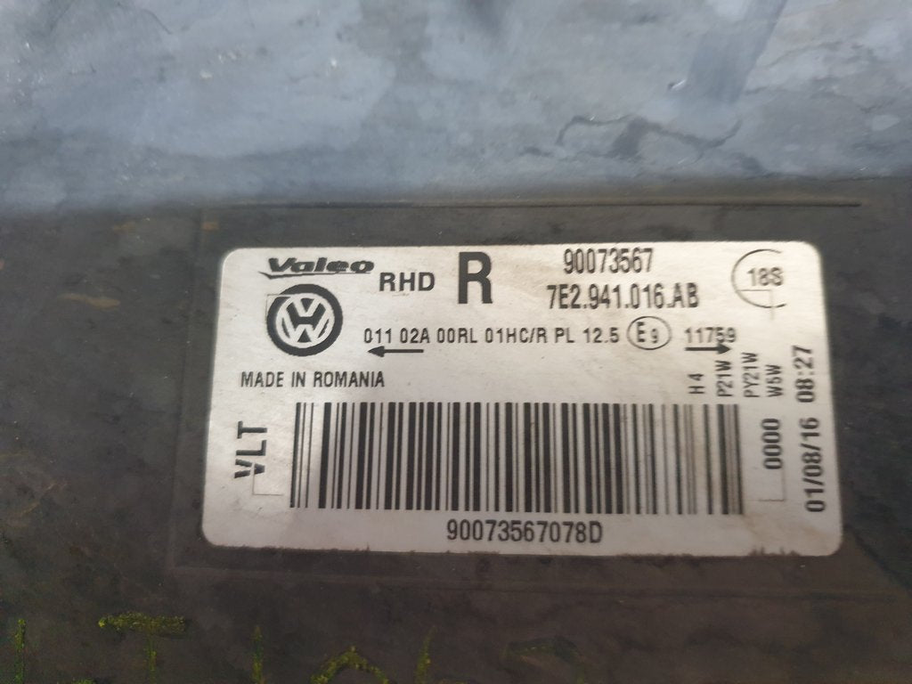 Volkswagen Transporter Right Headlight