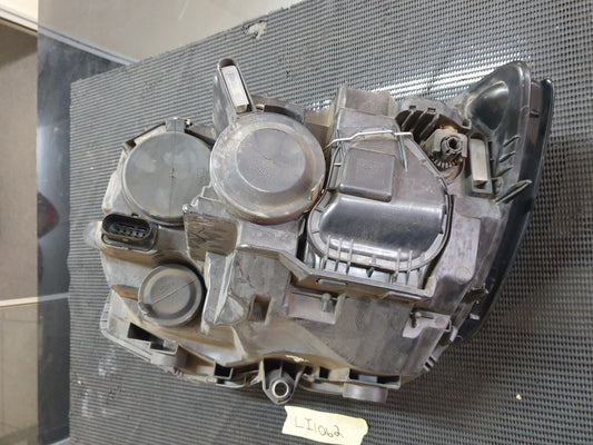 Volkswagen Transporter Right Headlight