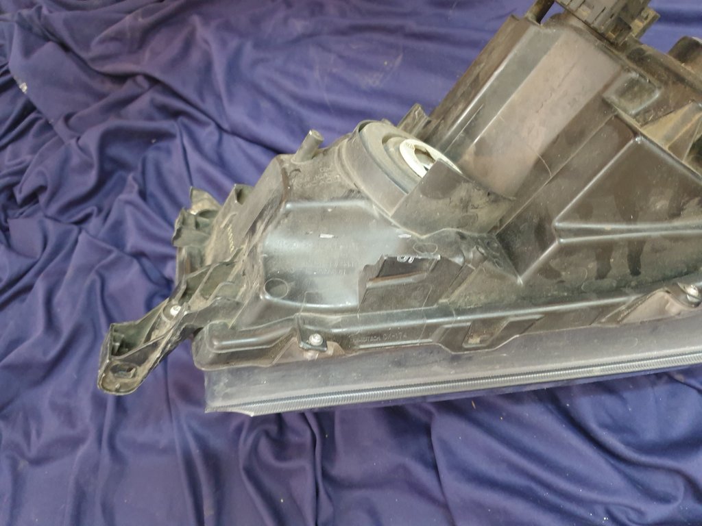 Toyota Hilux Left Headlight