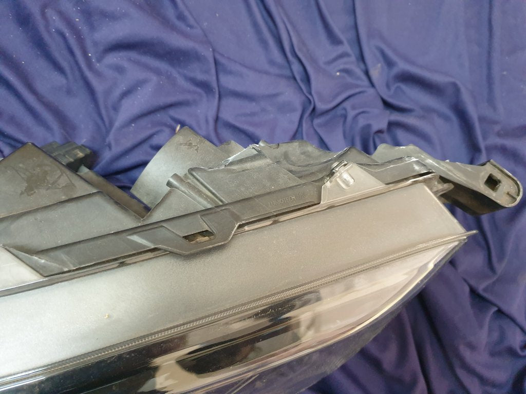Toyota Hilux Right Headlight