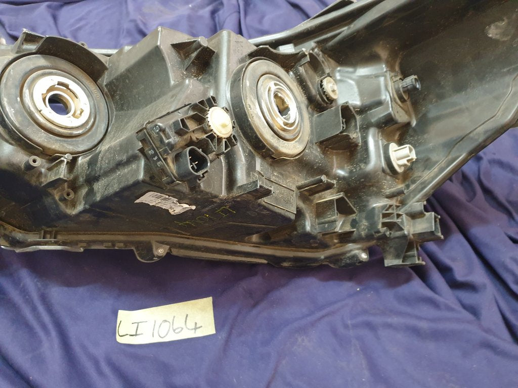 Toyota Hilux Right Headlight
