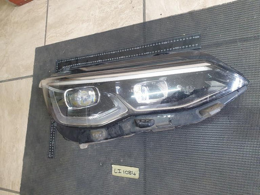 Volkswagen Golf MK8 Right Headlight