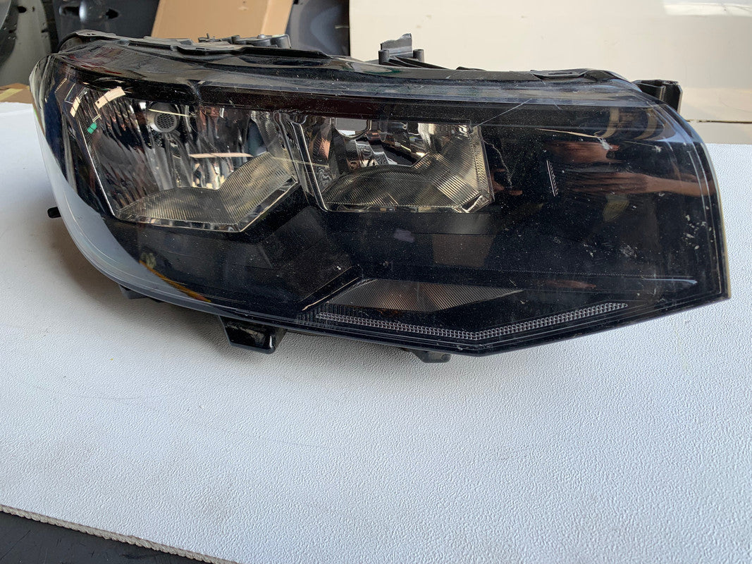 Volkswagen Polo Right Headlight