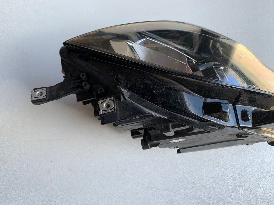 Volkswagen Polo Right Headlight