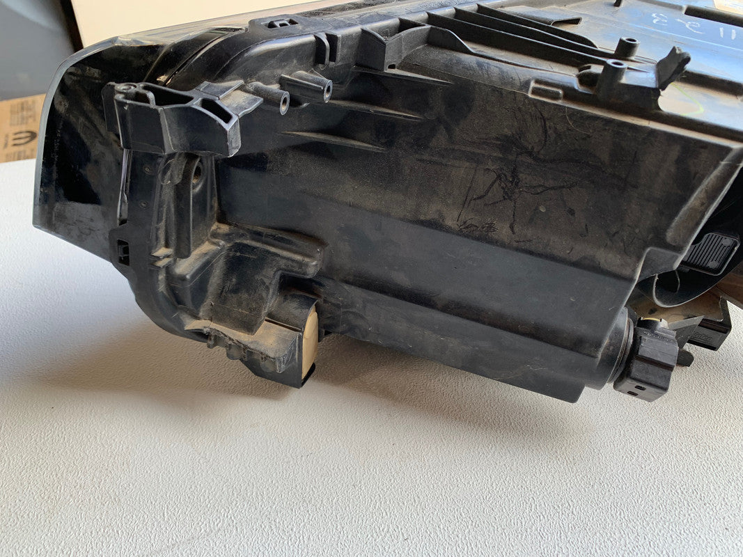 Volkswagen Polo Right Headlight