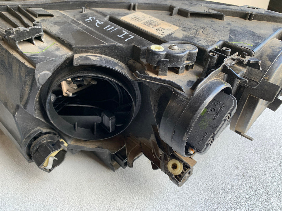 Volkswagen Polo Right Headlight