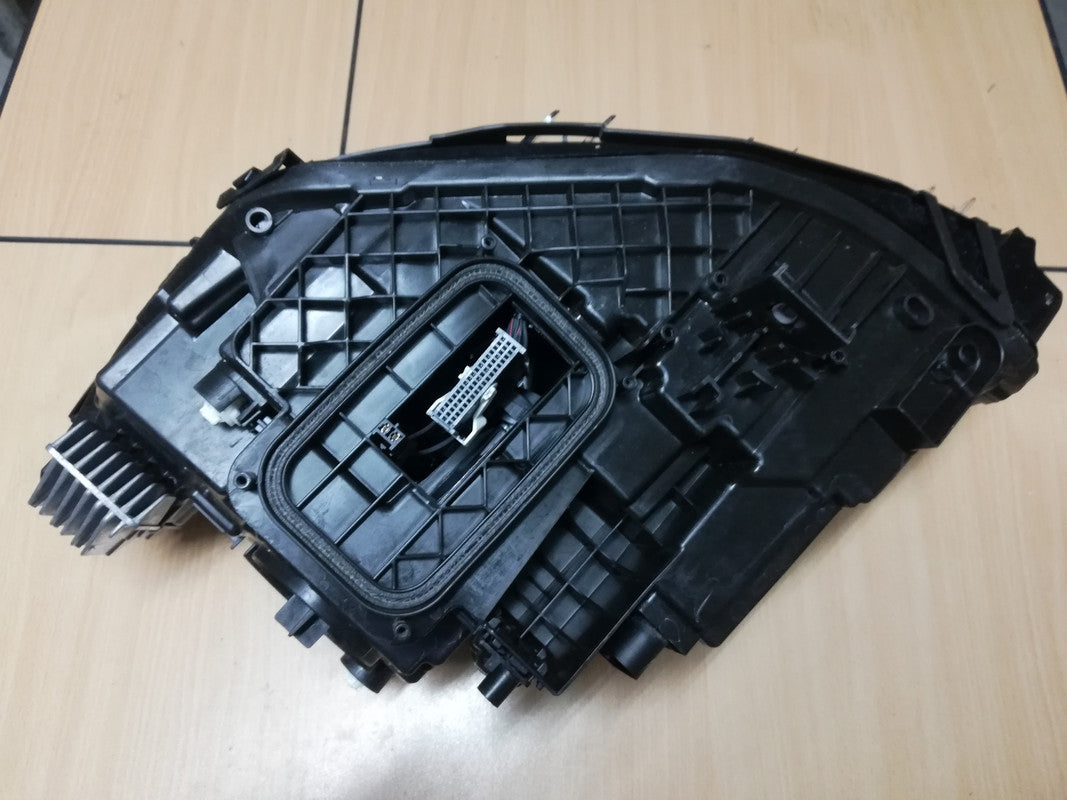 Mercedes-Benz GLA W247, H247 Right Headlight