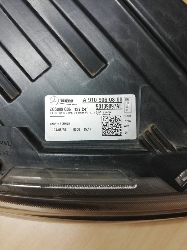 Mercedes-Benz Sprinter W910 Right Headlight