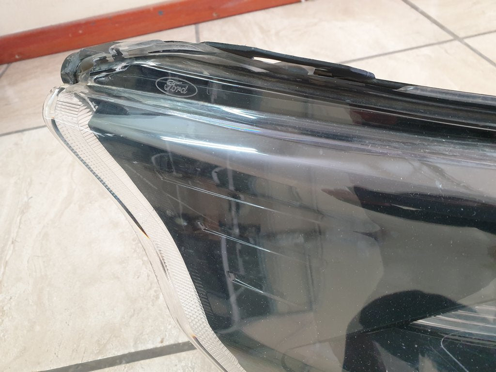 Ford Transit 2016 Right Headlight