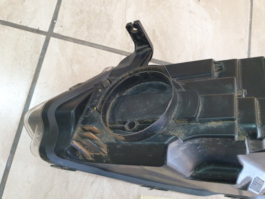 Ford Transit 2016 Right Headlight