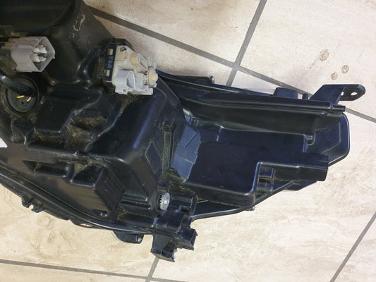 Toyota Hilux 2021, 2022, 2023 Right Headlight