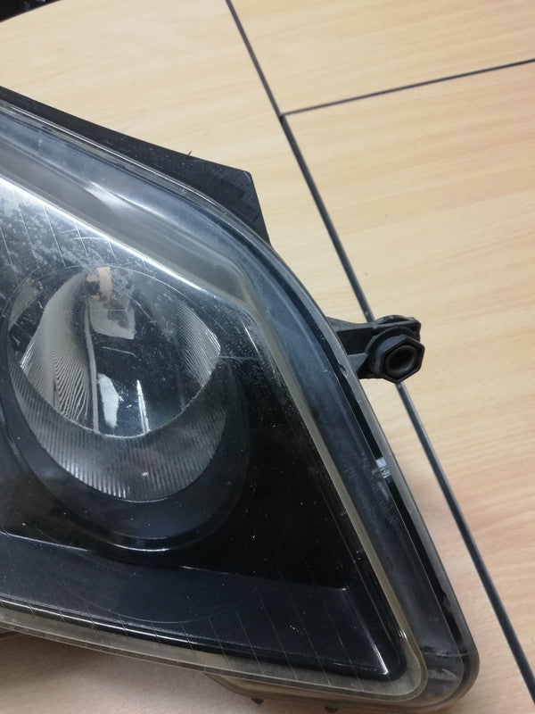 Volkswagen Polo Vivo 2011 Right Headlight