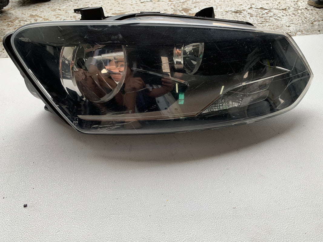 Volkswagen Polo 6 2013 Right Headlight