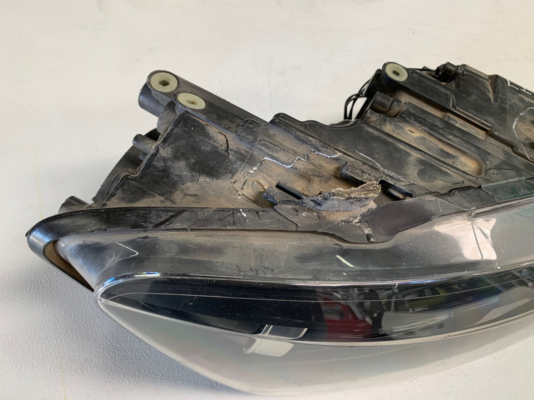 Volkswagen Polo Right Headlight