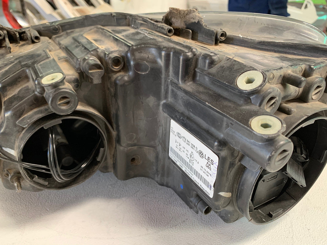 Volkswagen Polo Right Headlight