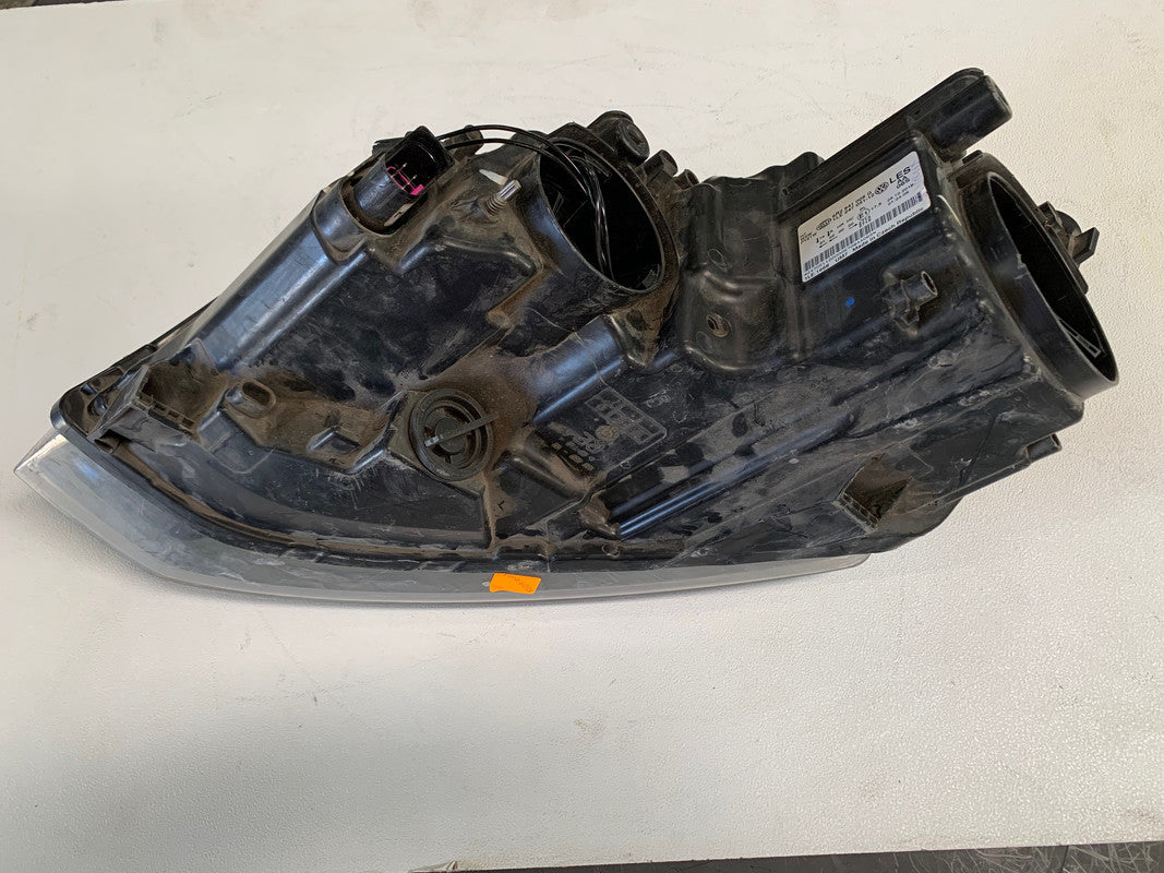 Volkswagen Polo Right Headlight