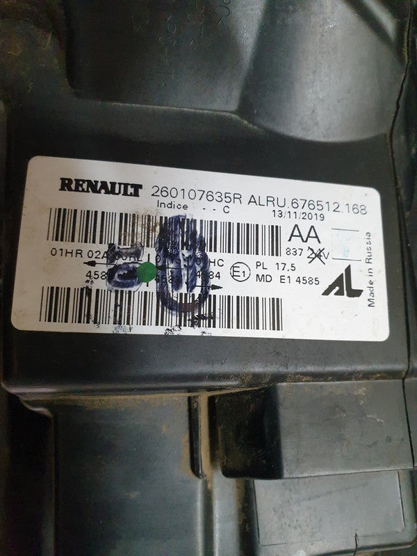 Renault Duster Right Headlight