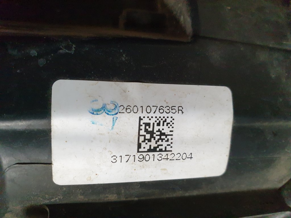 Renault Duster Right Headlight