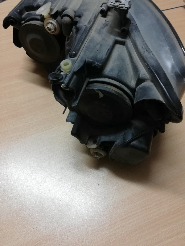Volkswagen Polo Right Headlight
