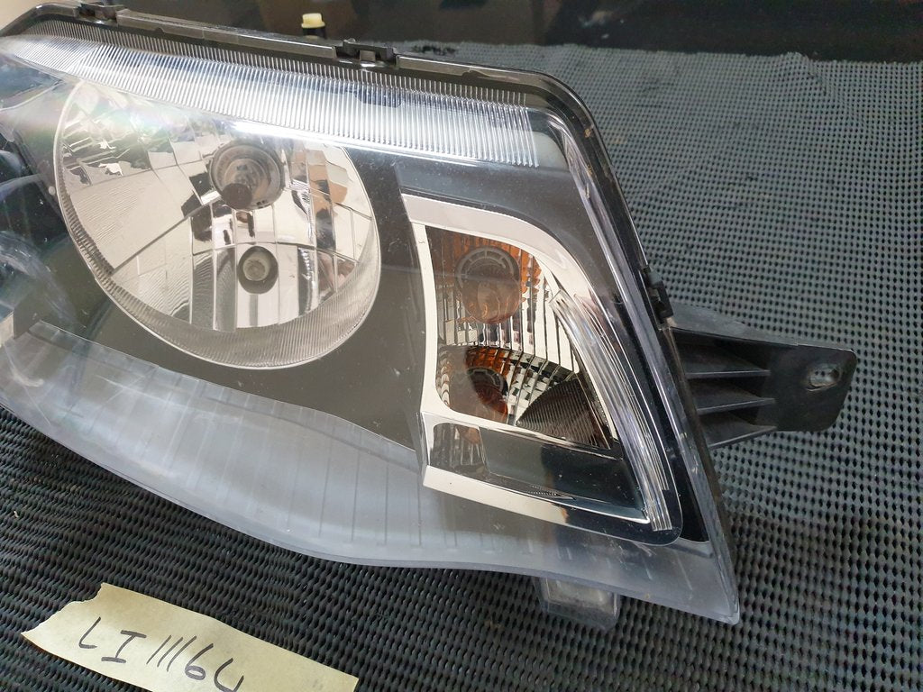 Renault Kwid Right Headlight