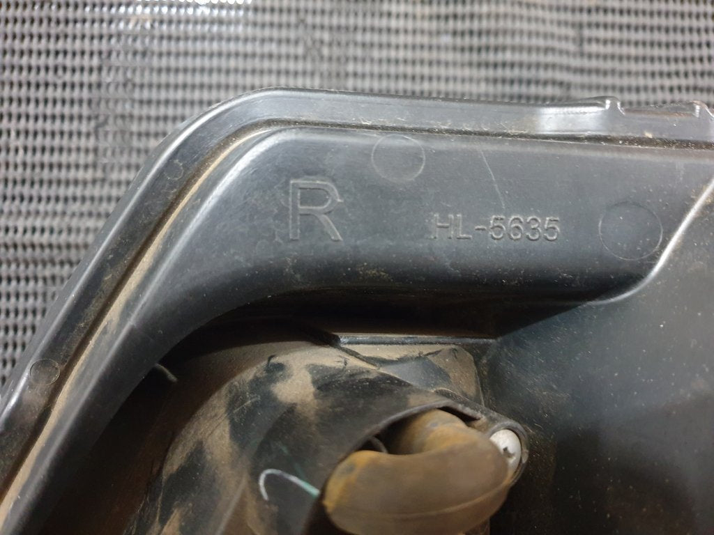 Renault Kwid Right Headlight