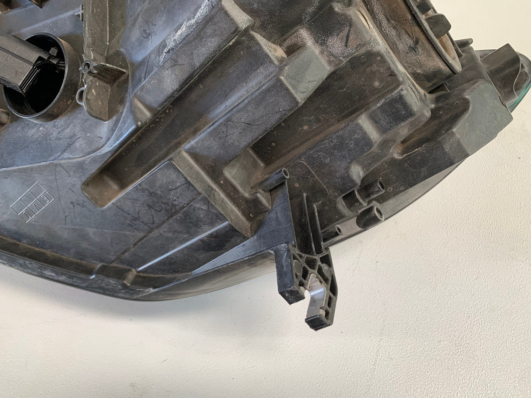 Audi A6 Avant Right Headlight