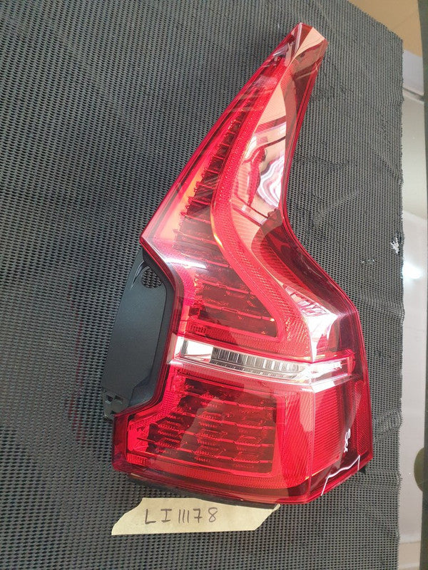 Volvo XC60 2021 Right Rear Taillight
