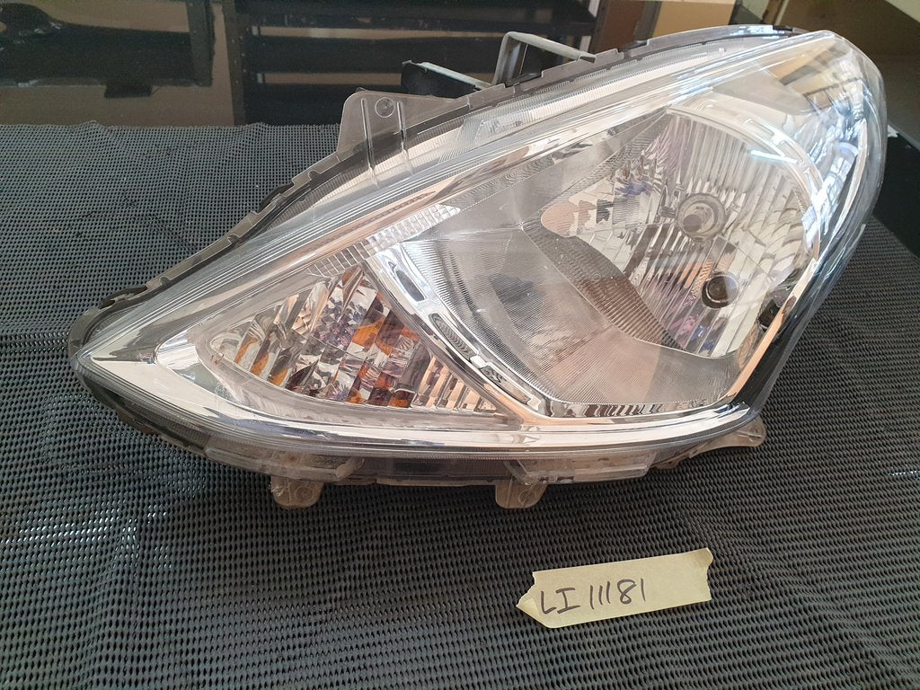 Nissan Almera 1.5 Left Headlight