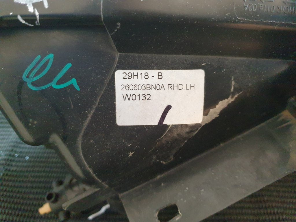 Nissan Almera 1.5 Left Headlight